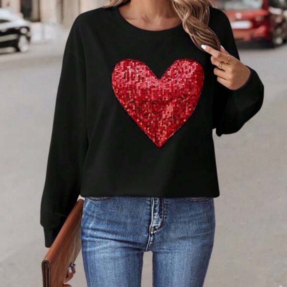 New heart print long sleeve top